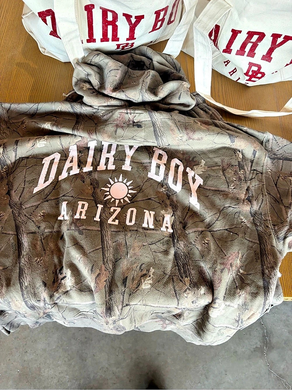 New hard to get exclusive Dairy Boy Arizona Camo Hoodie Two-Piece sweat Set bran